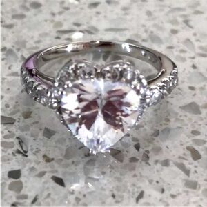 RING GORGEZZZZZZZZ ❤️ DIAMOND LIKE RING